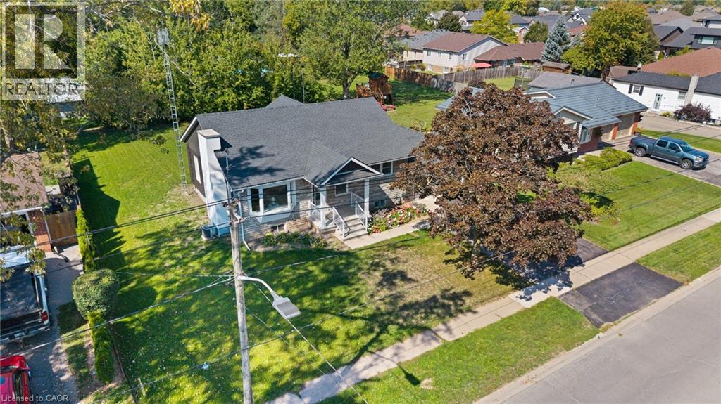 611 W Clare Avenue, Welland, Ontario  L3C 3B9 - Photo 27 - 40793725