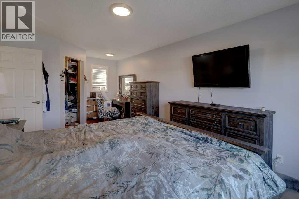 43 Canoe Square Sw, Airdrie, Alberta  T4B 2N5 - Photo 14 - A2260634