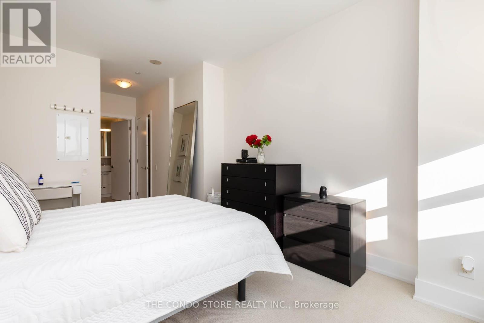 211 - 170 Avenue Road, Toronto, Ontario  M5R 0A4 - Photo 13 - C12630834