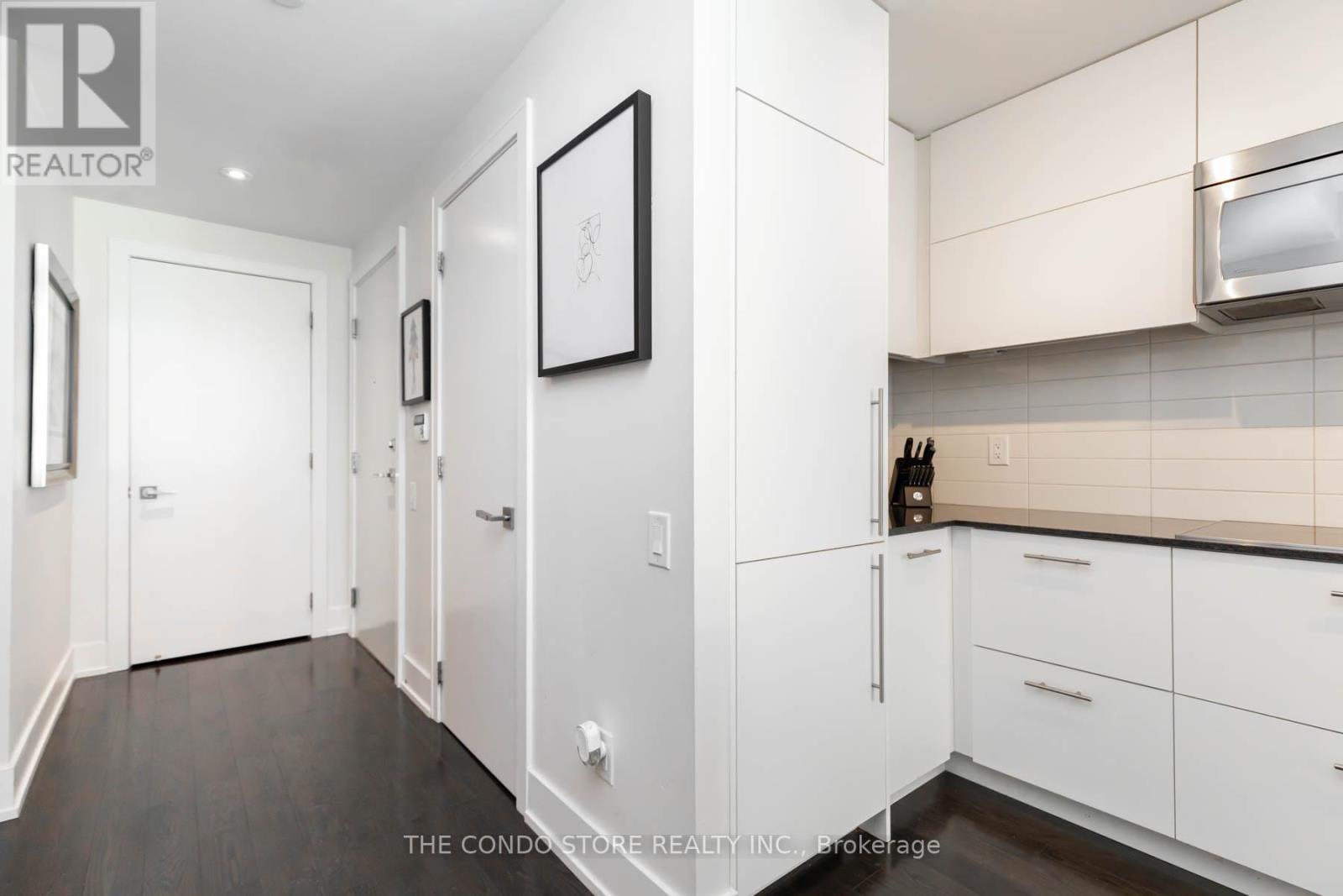 211 - 170 Avenue Road, Toronto, Ontario  M5R 0A4 - Photo 8 - C12630834