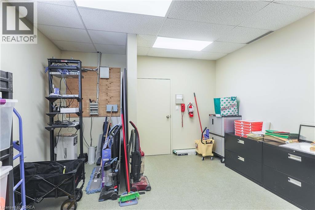 30 Brant Avenue Unit# B.3, Brantford, Ontario  N3T 3G6 - Photo 23 - 40696692