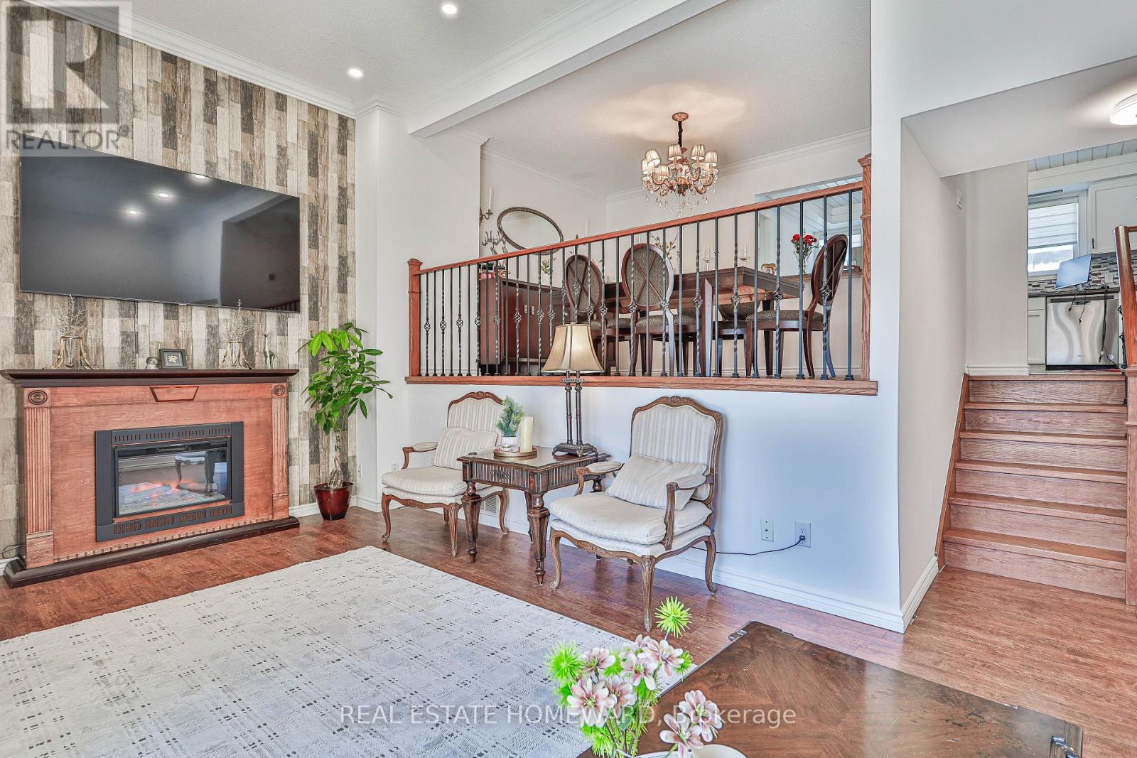 4 Poplar Crescent, Aurora, Ontario  L4G 3L3 - Photo 9 - N12613532