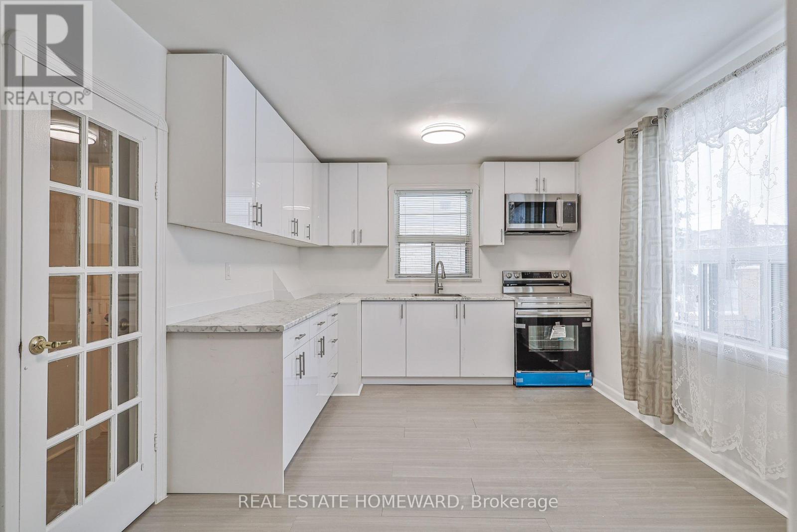 Main - 104 Crestwood Road, Vaughan, Ontario  L4J 1A6 - Photo 10 - N12630152