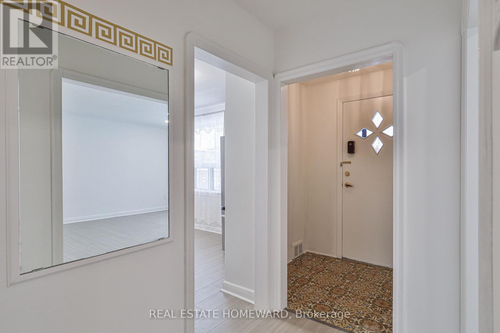 Main - 104 Crestwood Road, Vaughan, Ontario  L4J 1A6 - Photo 7 - N12630152