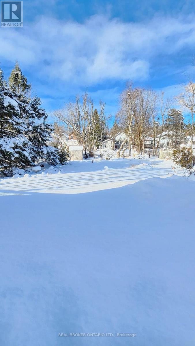 280 John Street, Orillia, Ontario  L3V 3H9 - Photo 3 - S12467241