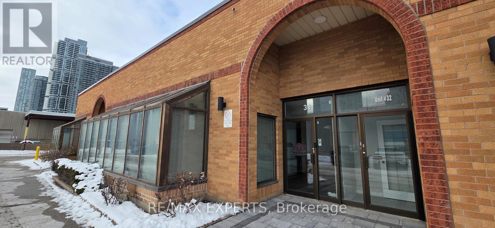 31 - 400 CREDITSTONE ROAD, Vaughan, Ontario