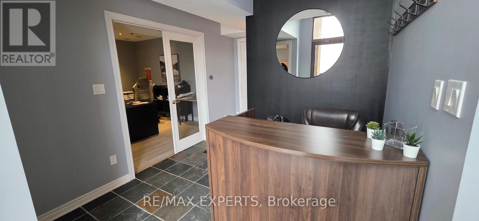 31 - 400 Creditstone Road, Vaughan, Ontario  L4K 3Z3 - Photo 4 - N12630872