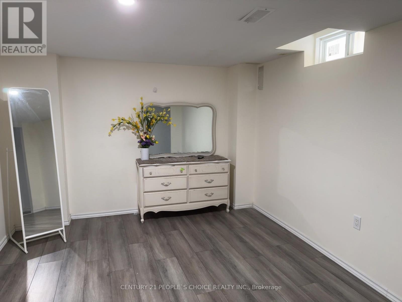 Bsmt - 118 Blackwell Crescent, Bradford West Gwillimbury (Bradford), Ontario  L3Z 4L4 - Photo 9 - N12630962