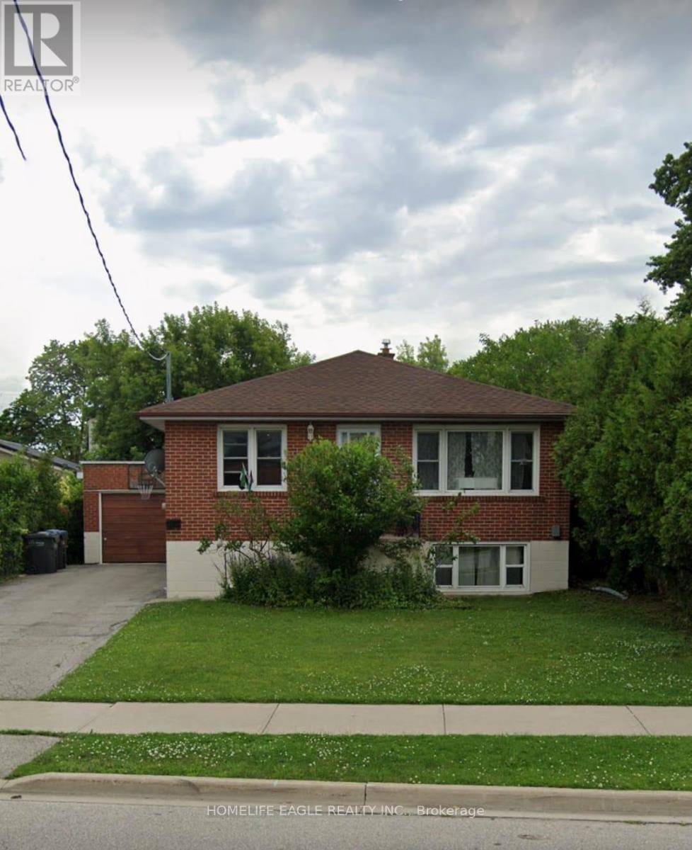1024 Ogden Avenue, Mississauga (Lakeview), Ontario  L5E 2G5 - Photo 2 - W12629726