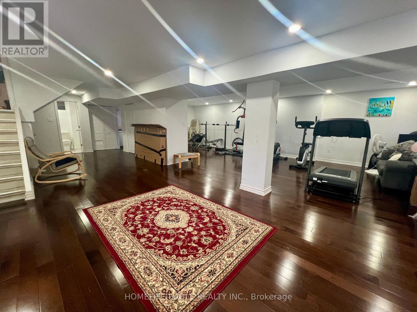 1024 Ogden Avenue, Mississauga (Lakeview), Ontario  L5E 2G5 - Photo 7 - W12629726