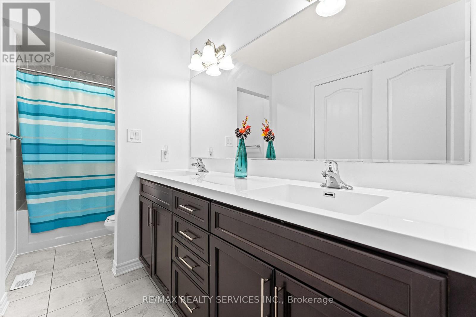 13 Fenchurch Drive, Brampton (Northwest Brampton), Ontario  L7A 4G5 - Photo 34 - W12630818