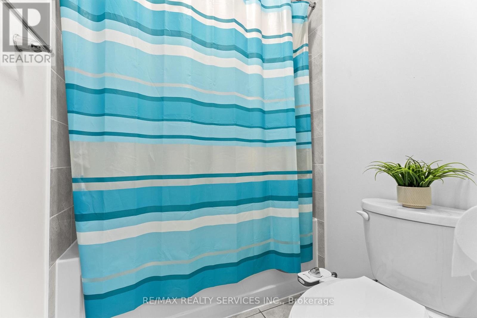 13 Fenchurch Drive, Brampton (Northwest Brampton), Ontario  L7A 4G5 - Photo 35 - W12630818