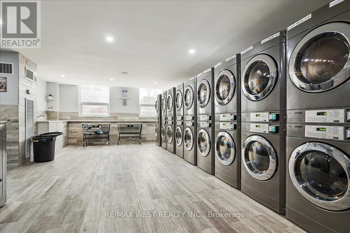 103 - 4 Lisa Street, Brampton (Queen Street Corridor), Ontario  L6T 4B6 - Photo 10 - W12630918