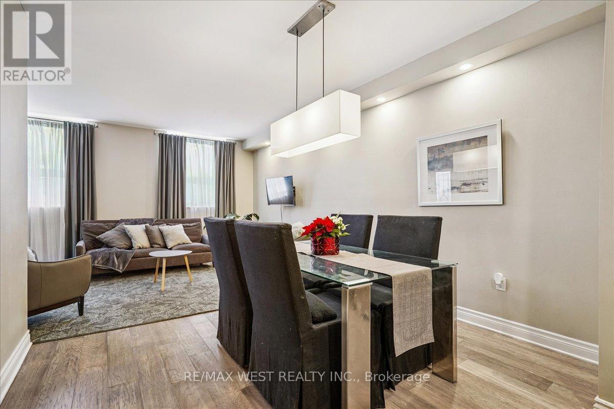 103 - 4 Lisa Street, Brampton (Queen Street Corridor), Ontario  L6T 4B6 - Photo 3 - W12630918