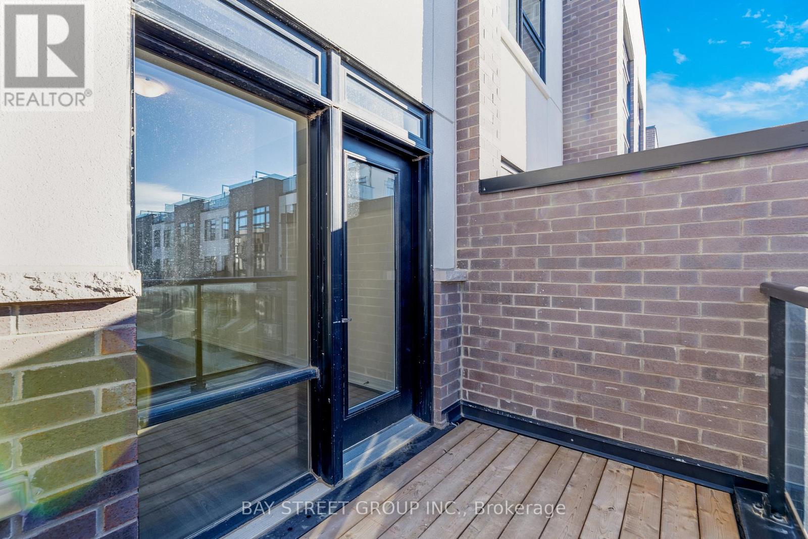 111 - 1573 Rose Way, Milton, Ontario  L9E 1N4 - Photo 15 - W12630926