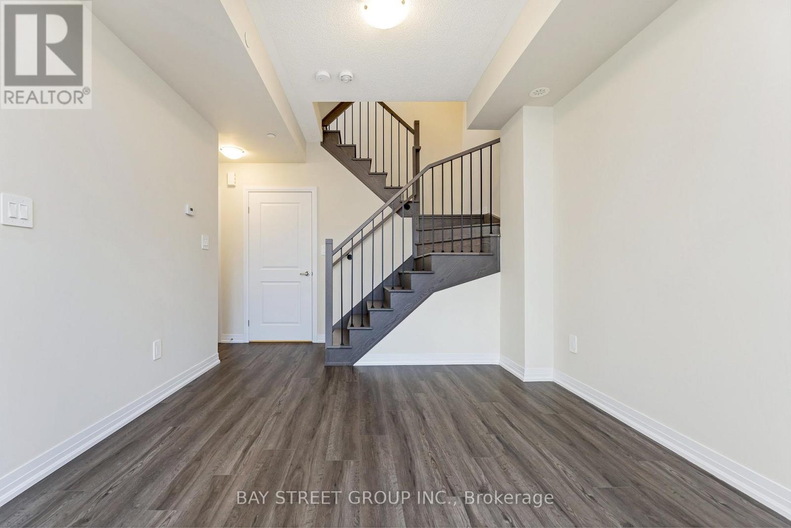 111 - 1573 Rose Way, Milton, Ontario  L9E 1N4 - Photo 18 - W12630926