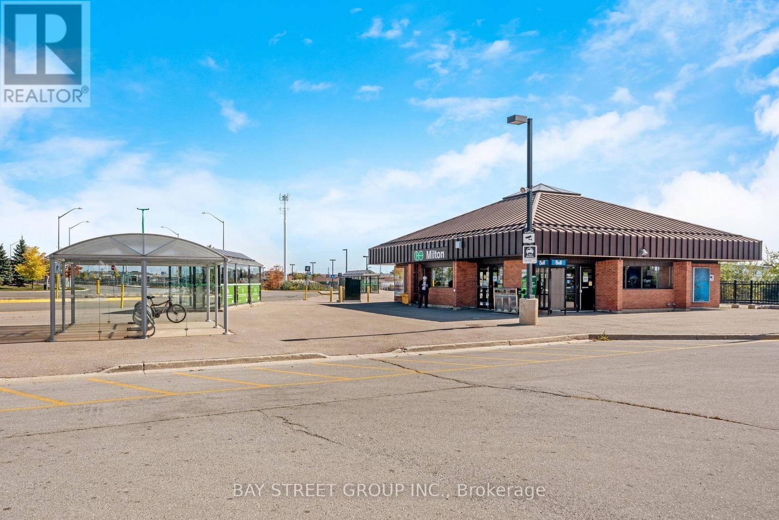 111 - 1573 Rose Way, Milton, Ontario  L9E 1N4 - Photo 39 - W12630926