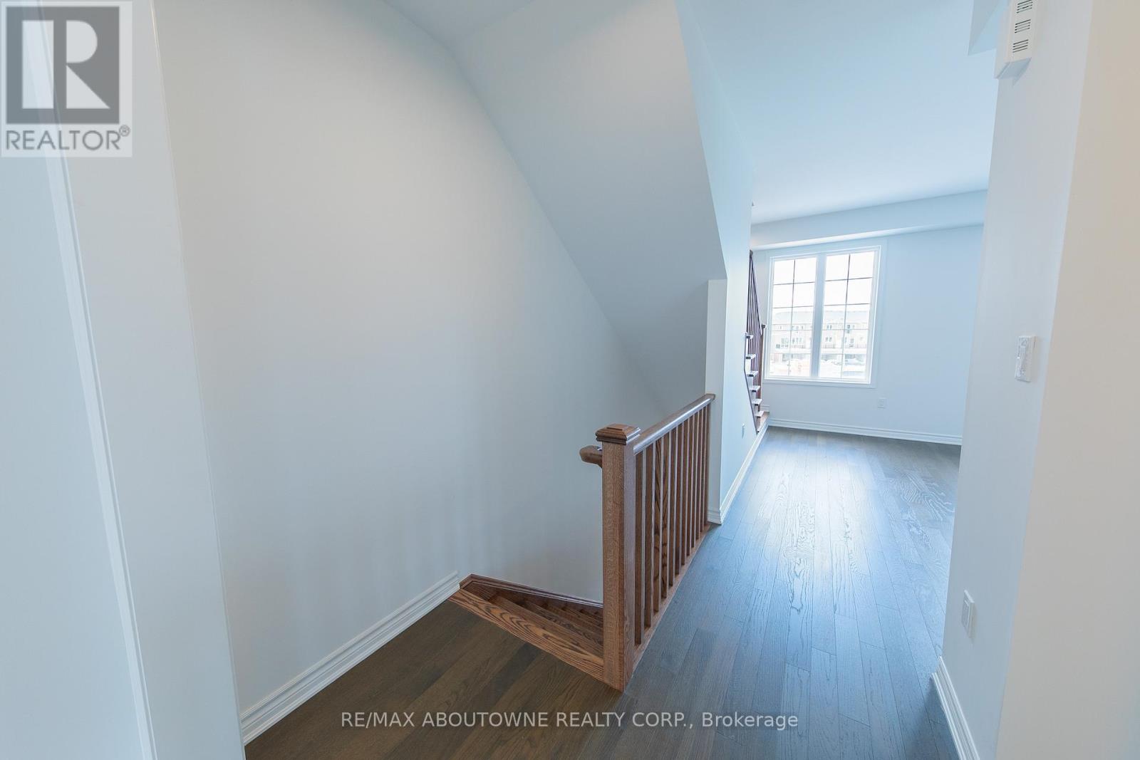 3028 Merrick Road, Oakville, Ontario  L6H 7Y2 - Photo 10 - W12630952