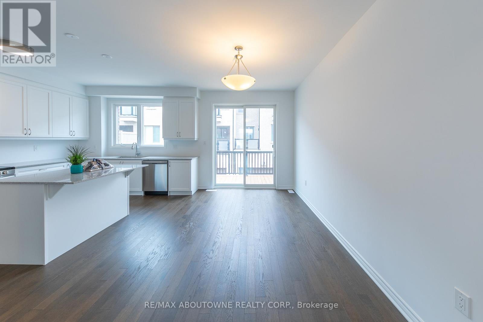 3028 Merrick Road, Oakville, Ontario  L6H 7Y2 - Photo 11 - W12630952