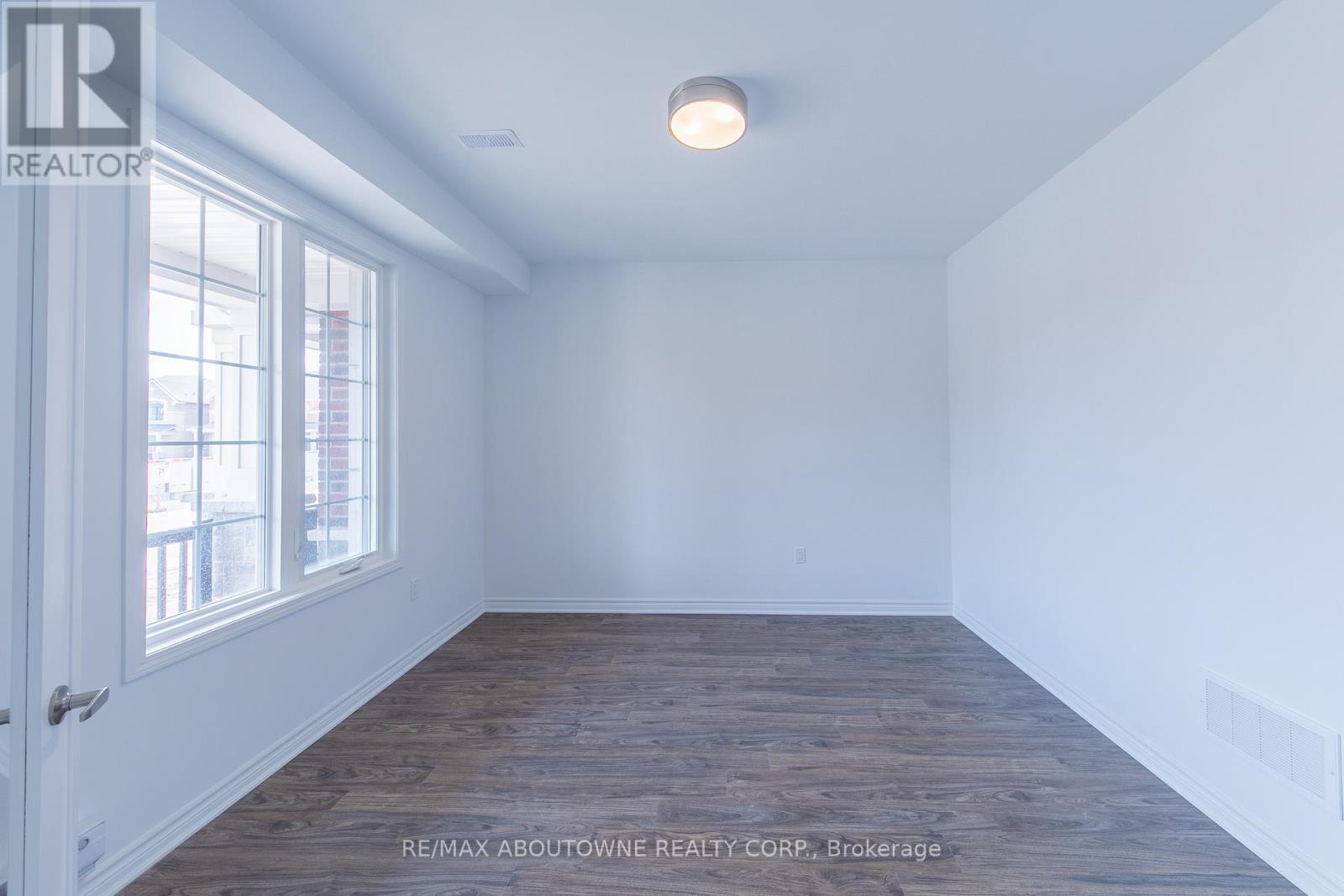 3028 Merrick Road, Oakville, Ontario  L6H 7Y2 - Photo 9 - W12630952