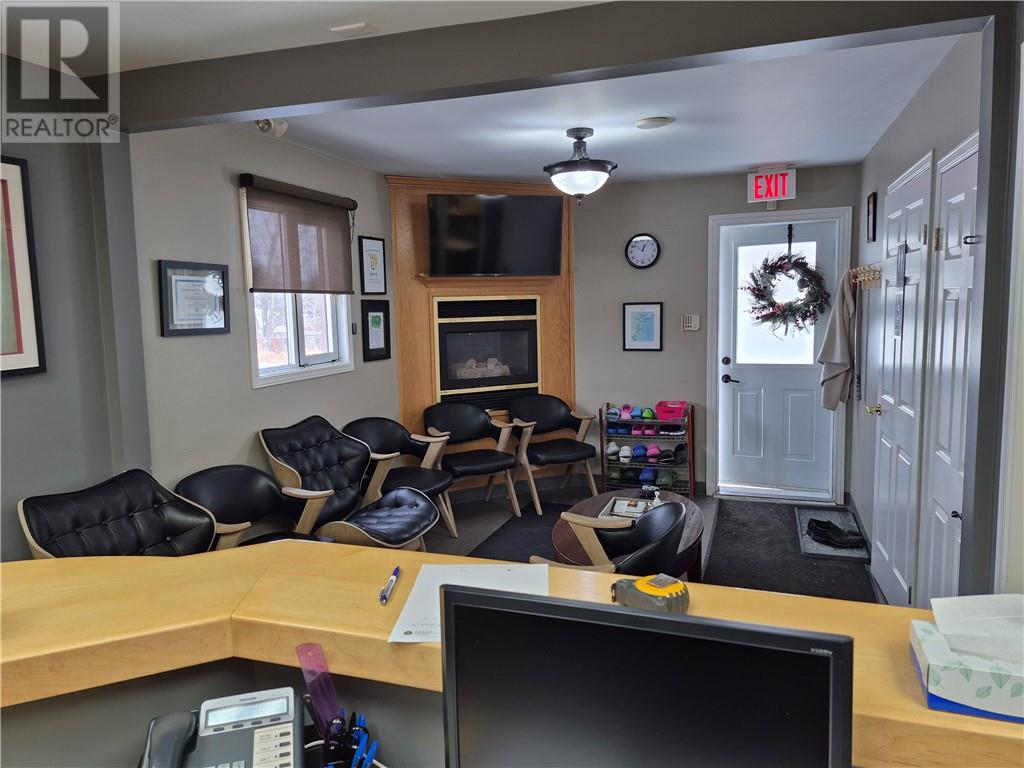 441 Lasalle, Sudbury, Ontario P3A 1W8 - Photo 3 - 2125895