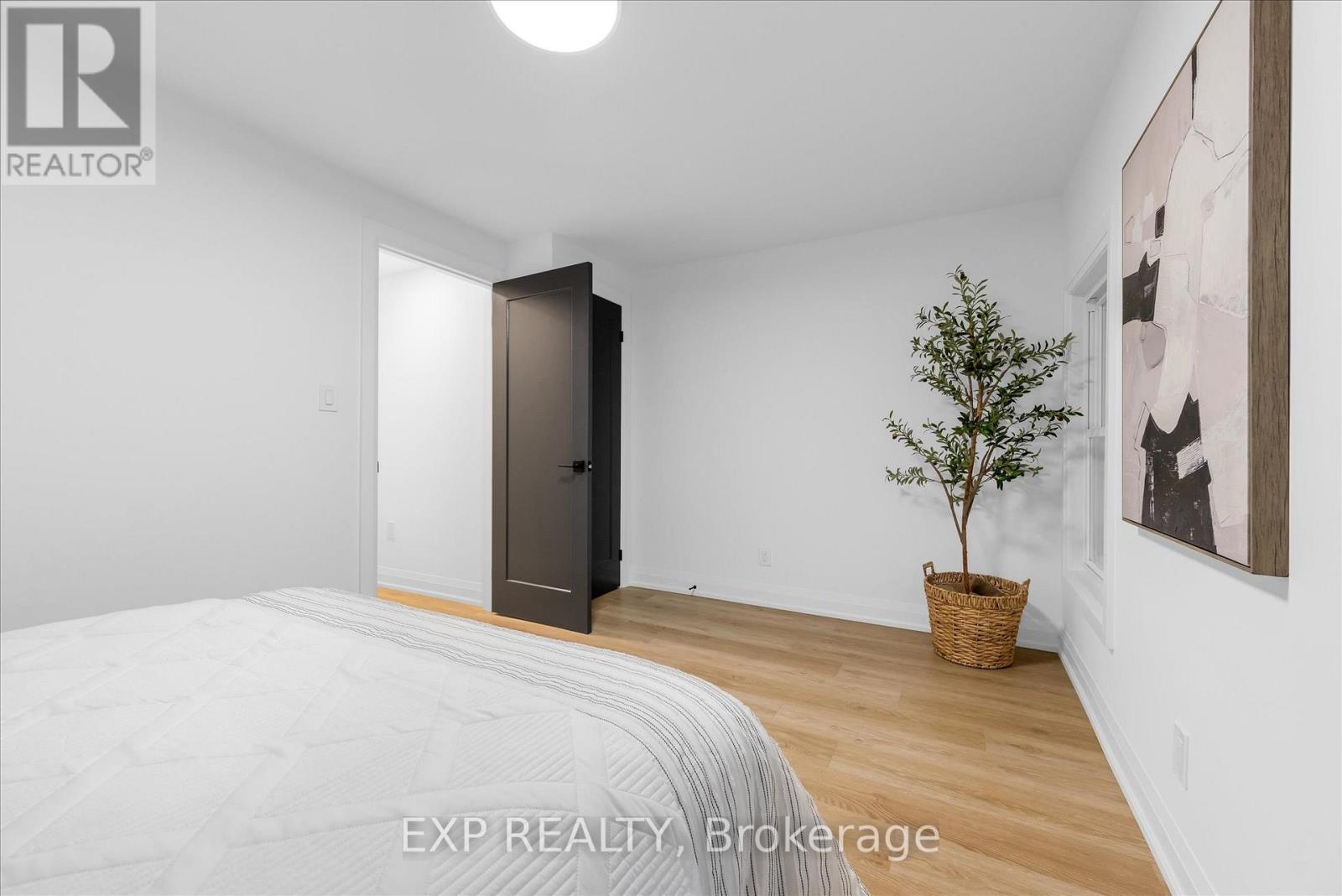 9 Ford Street, Hamilton, Ontario  L8N 2P4 - Photo 14 - X12630820