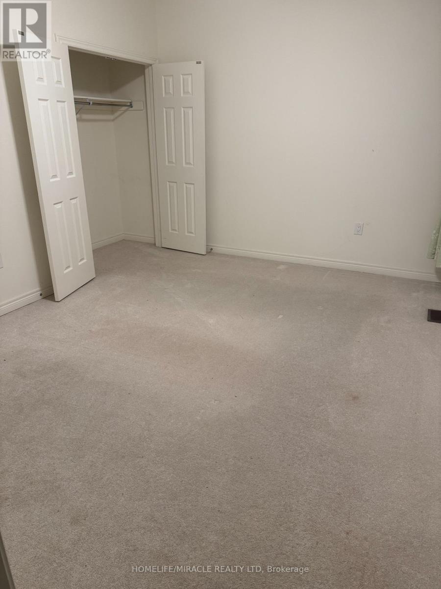 62 Holcomb Terrace, Hamilton, Ontario  L6R 3K3 - Photo 4 - X12630842