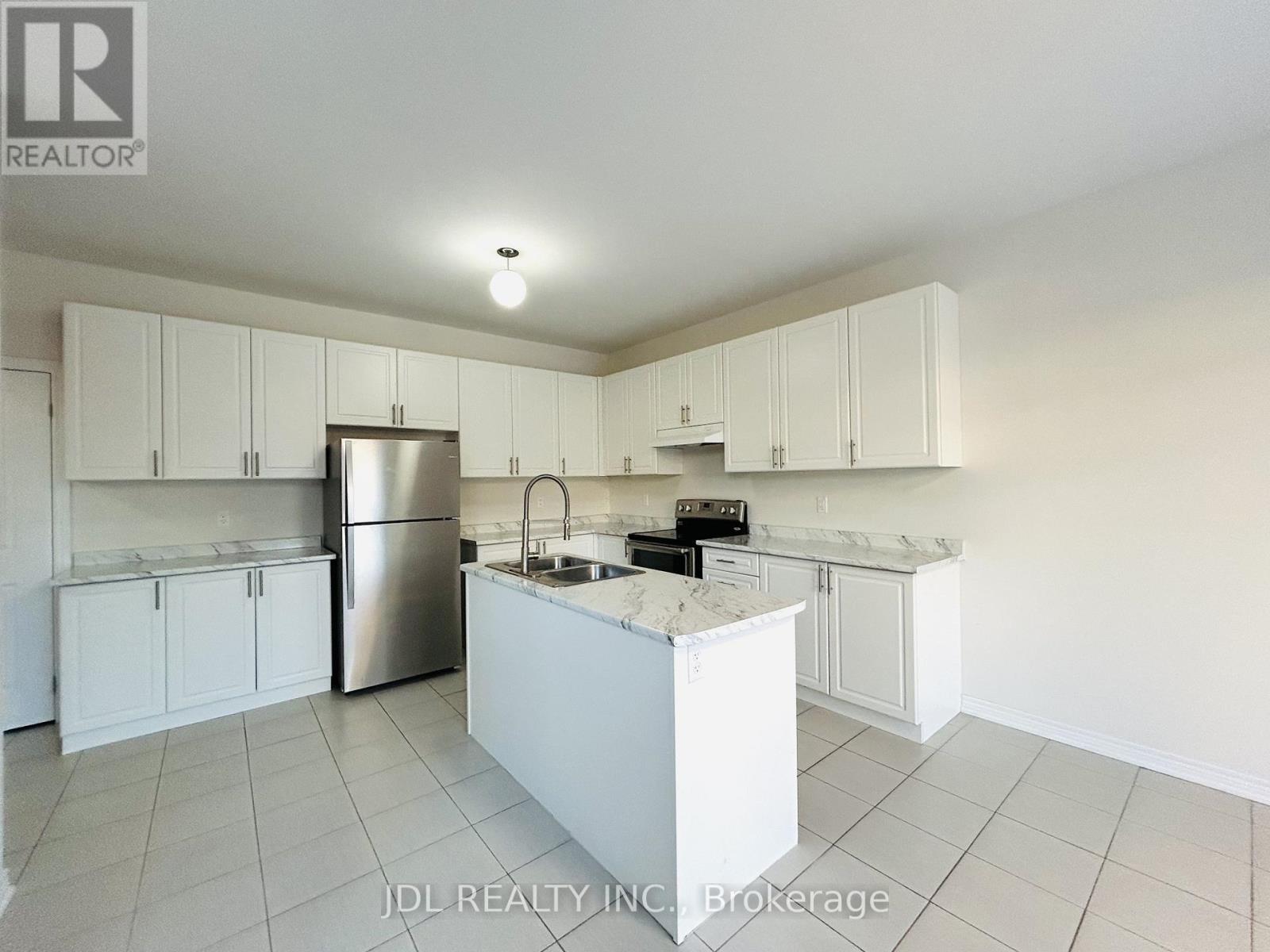 10 Benn Avenue, Georgina, Ontario  L4P 0G8 - Photo 15 - N12524506