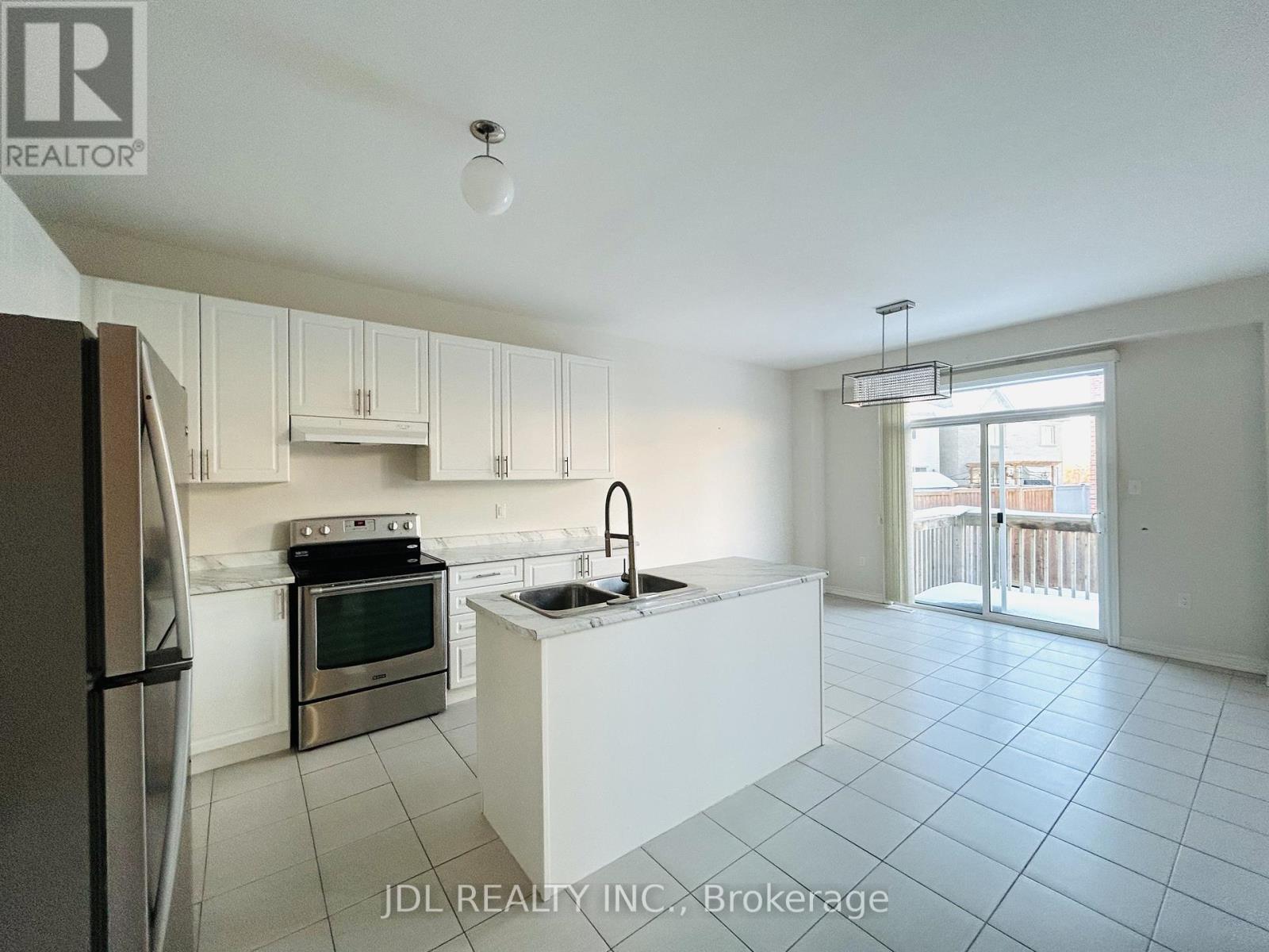 10 Benn Avenue, Georgina, Ontario  L4P 0G8 - Photo 14 - N12524506