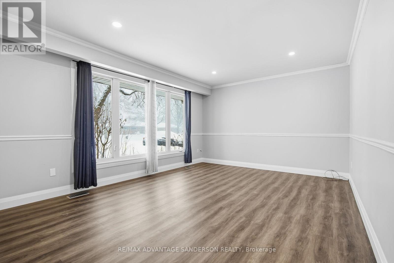 14 Tewksbury Crescent, London East, Ontario N5V 2M8 - Photo 10 - X12630960