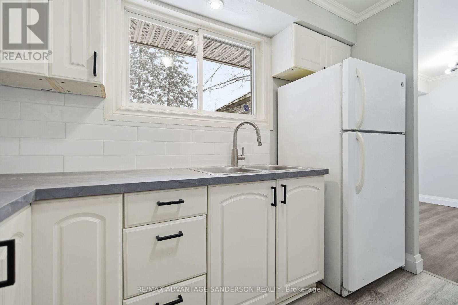 14 Tewksbury Crescent, London East, Ontario N5V 2M8 - Photo 16 - X12630960