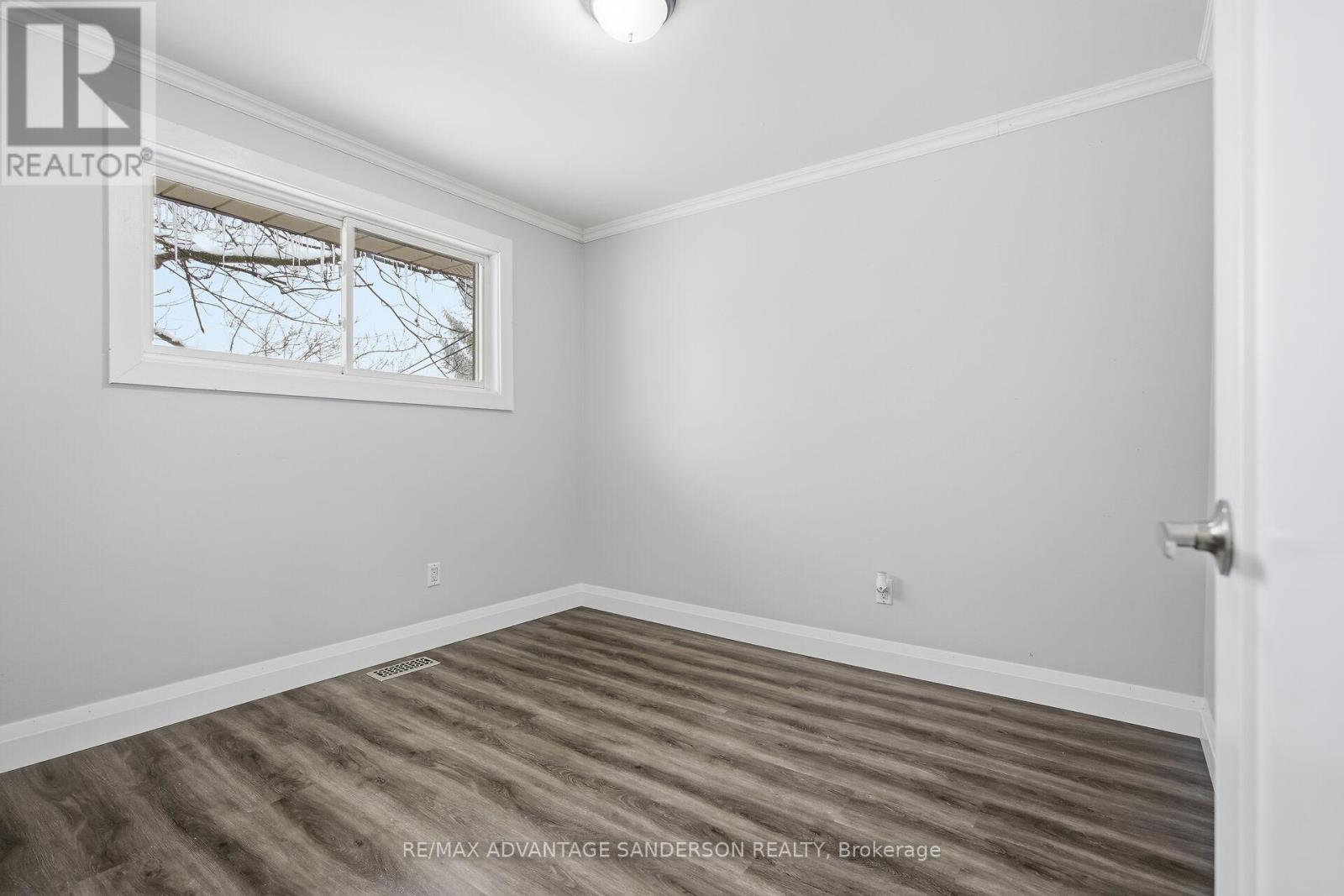 14 Tewksbury Crescent, London East, Ontario N5V 2M8 - Photo 22 - X12630960