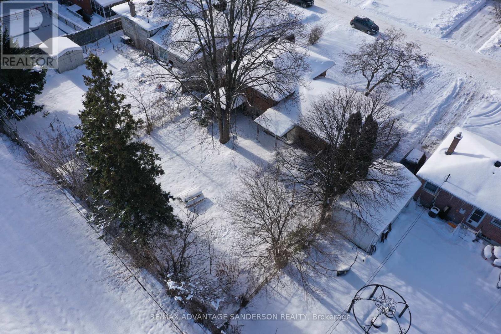 14 Tewksbury Crescent, London East, Ontario N5V 2M8 - Photo 5 - X12630960