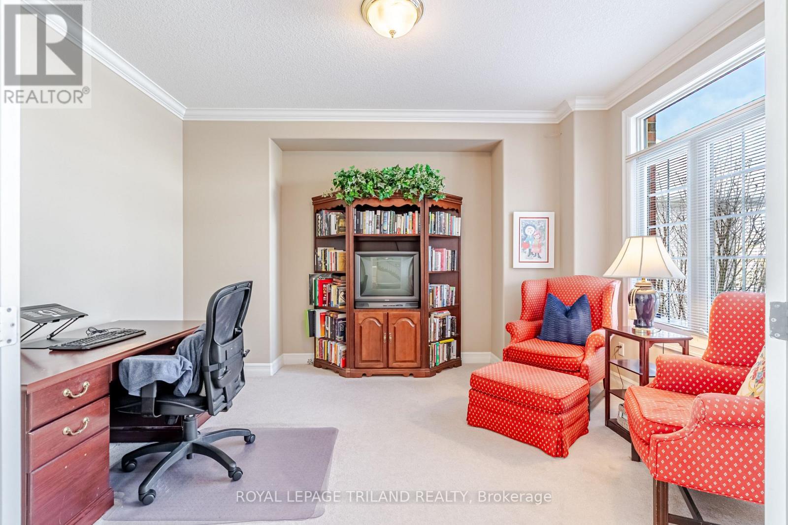 914 Collins Drive N, London South, Ontario  N6K 4X6 - Photo 5 - X12630970