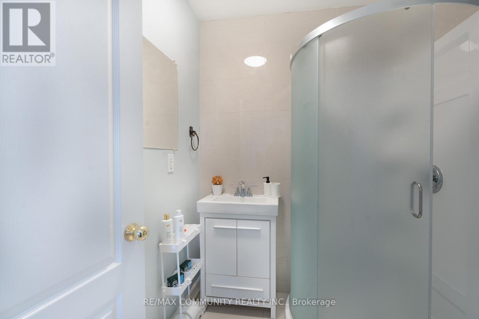 33 Windsor Avenue, Ajax, Ontario  L1S 2B1 - Photo 13 - E12564034