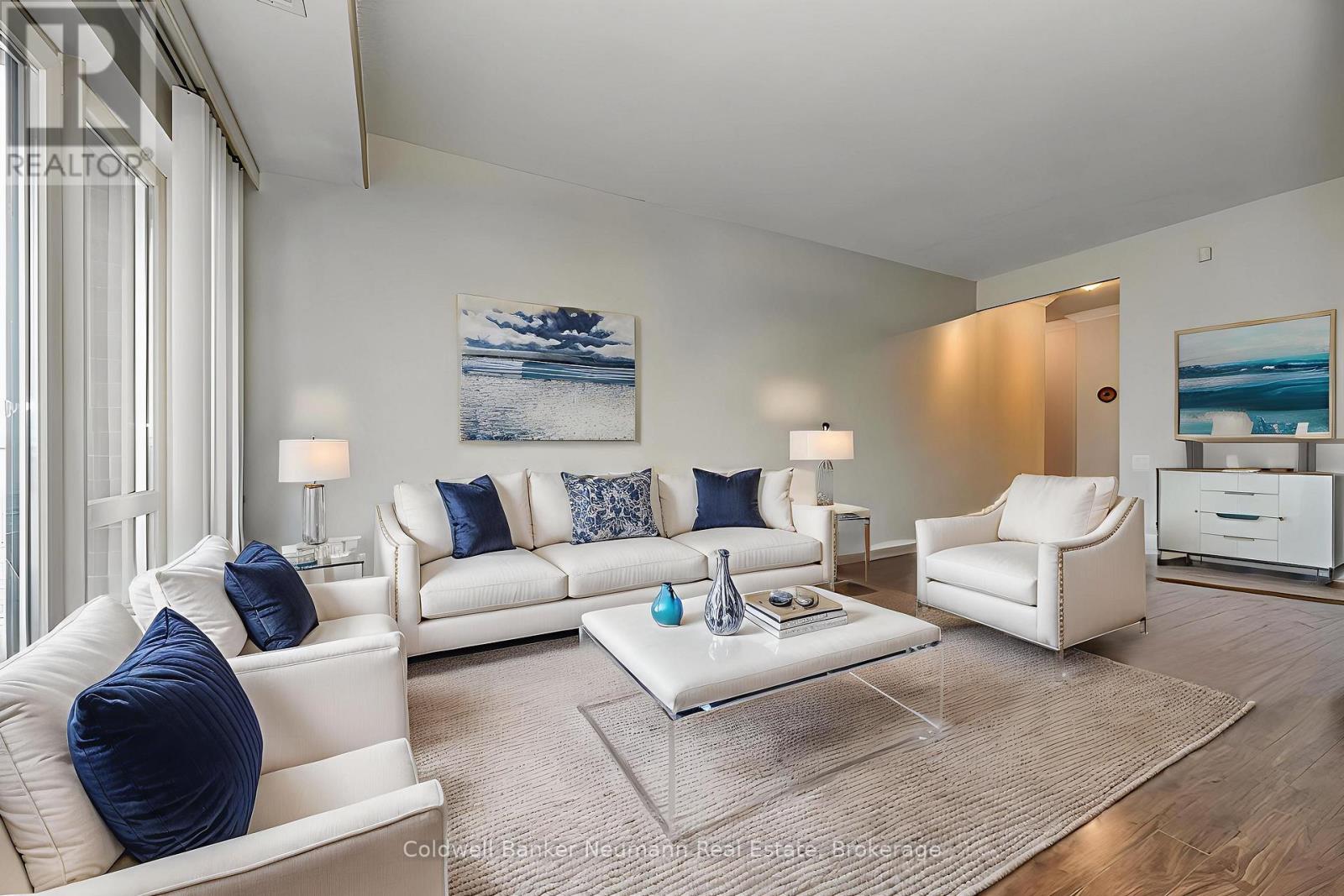 409 - 60 Old Mill Road, Oakville, Ontario L6J 7V9 - Photo 2 - W12630994