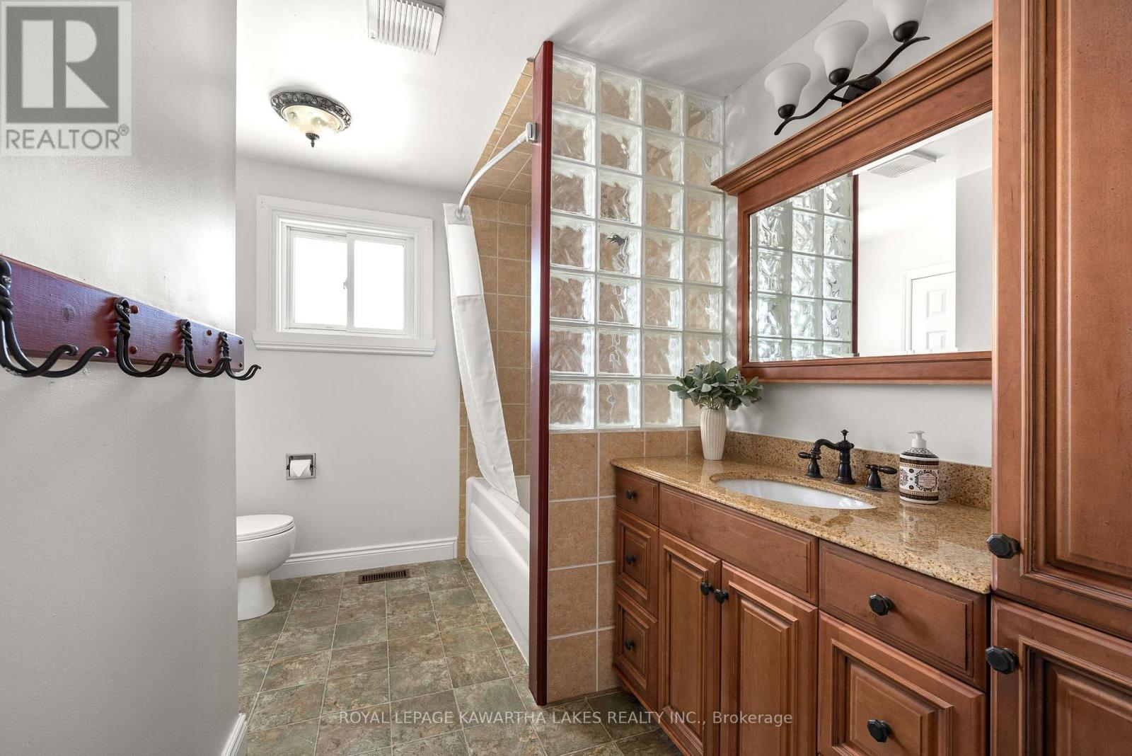 375 Snug Harbour Road, Kawartha Lakes, Ontario  K9V 4R6 - Photo 25 - X12276905