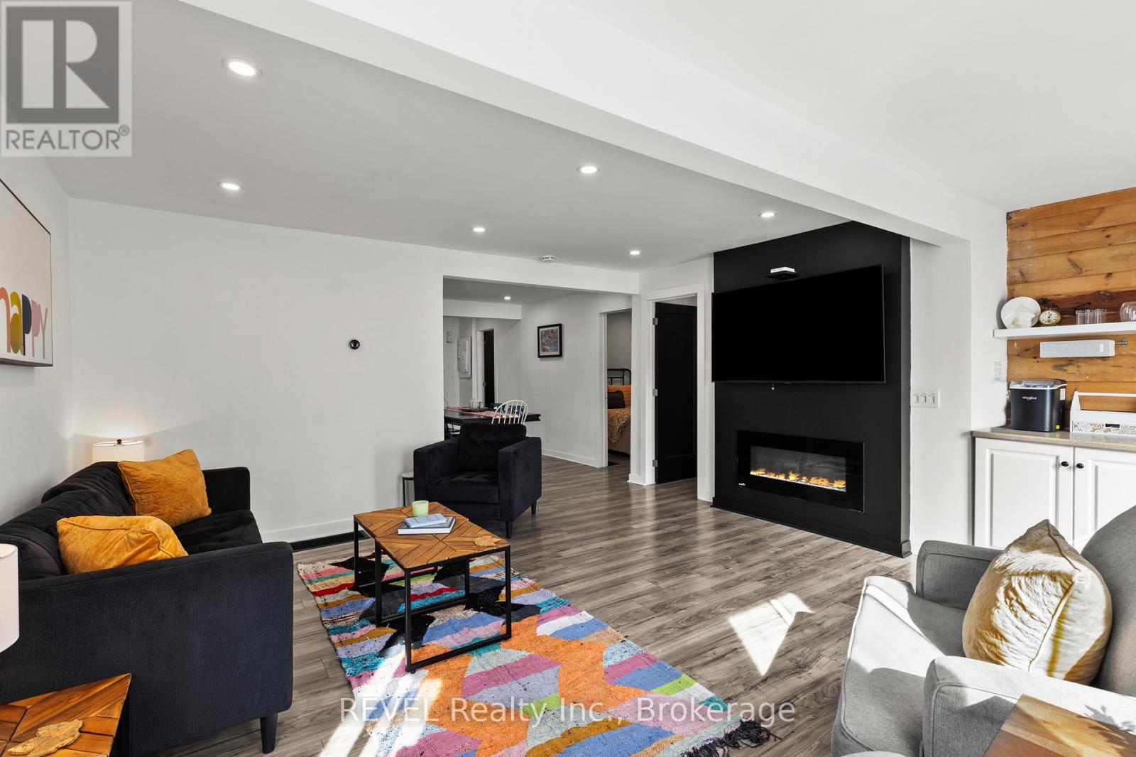 313 Ridgeway Road, Fort Erie, Ontario  L0S 1B0 - Photo 4 - X12414783