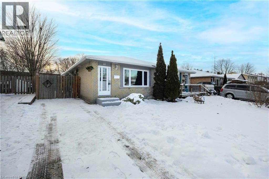 61 WOODLAWN Avenue, Brantford, Ontario