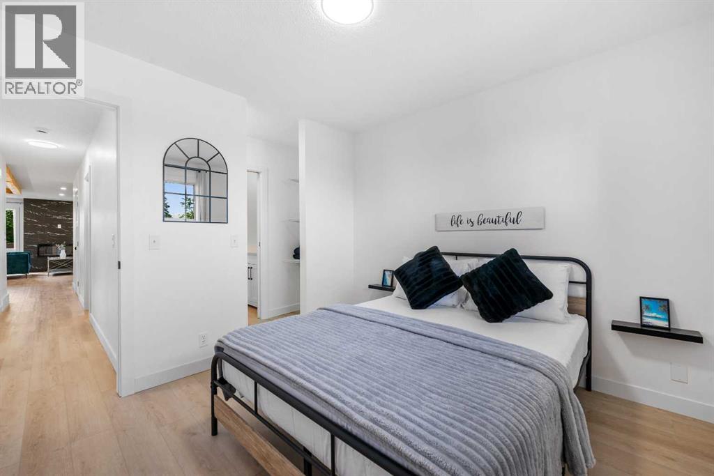 966 Berkley Drive Nw, Calgary, Alberta  T3K 1A2 - Photo 24 - A2274096