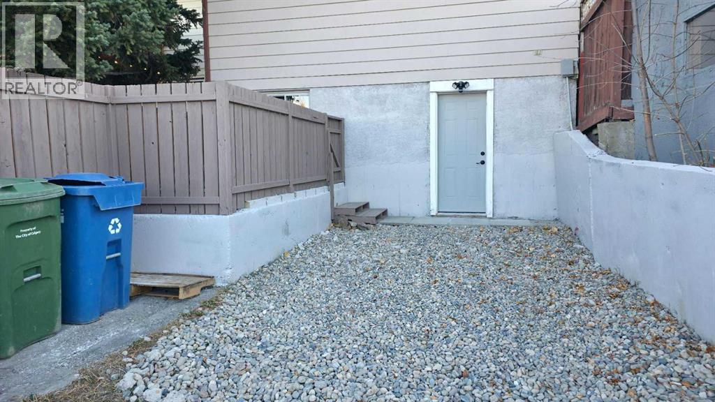 966 Berkley Drive Nw, Calgary, Alberta  T3K 1A2 - Photo 48 - A2274096