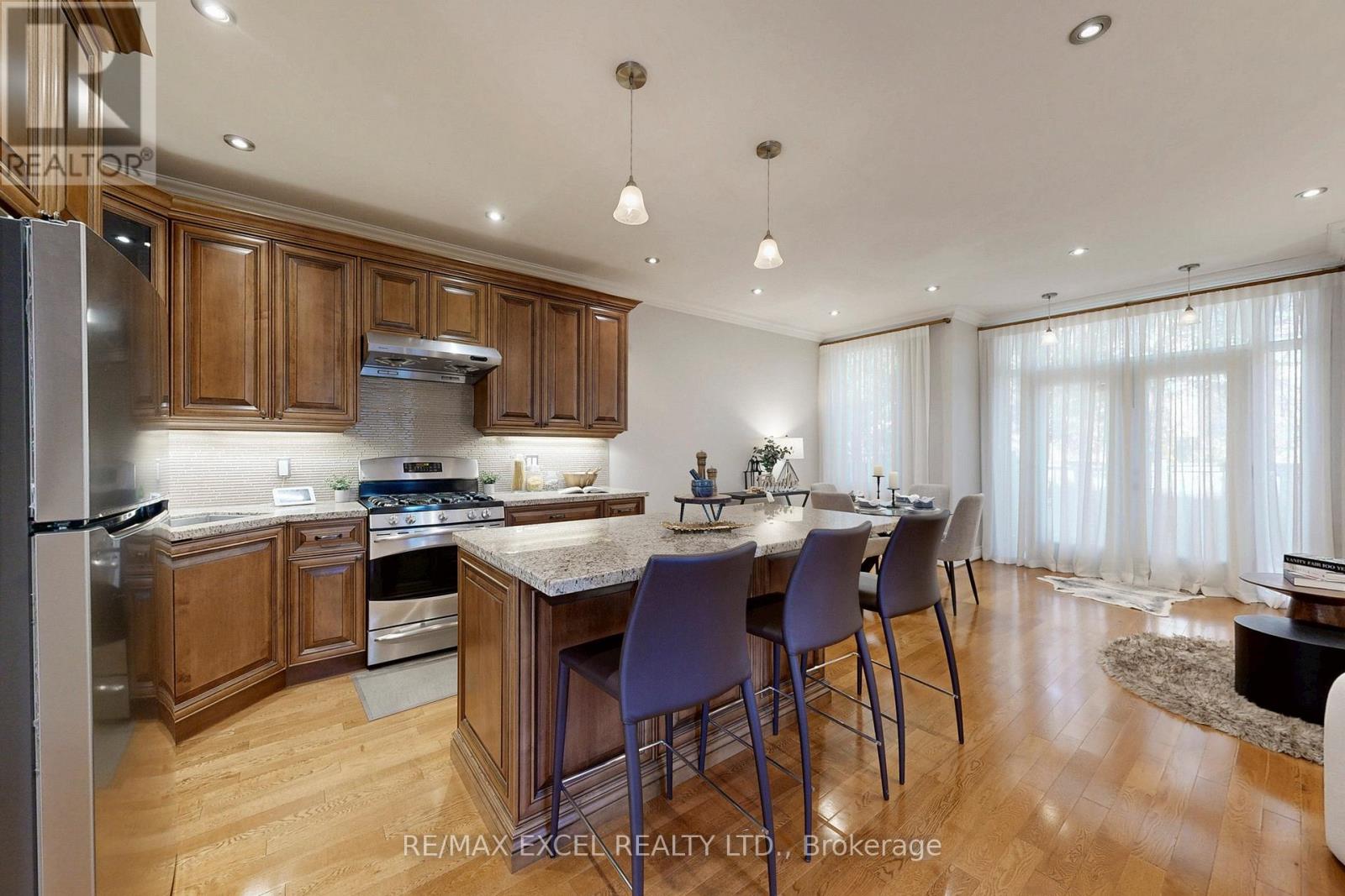 90 Fairleigh Crescent, Toronto, Ontario  M6C 3R9 - Photo 6 - C12629984