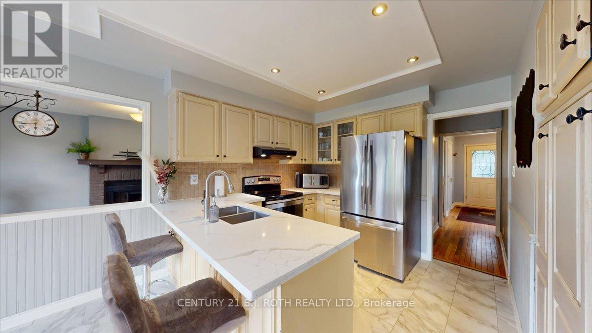 995 Linden Street, Innisfil, Ontario  L9S 1W4 - Photo 11 - N12508644