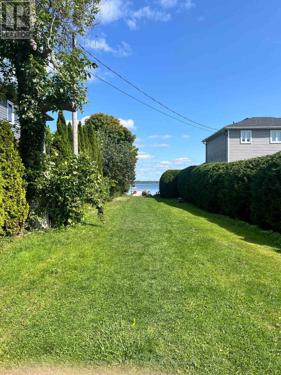 412 Limerick Crescent, Innisfil, Ontario  L0L 1K0 - Photo 10 - N12563674