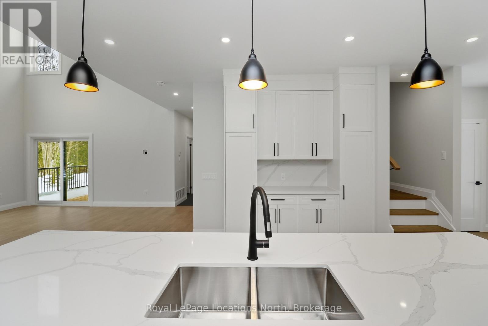 118 Valerie Crescent, Wasaga Beach, Ontario  L9Z 2P8 - Photo 17 - S12631176