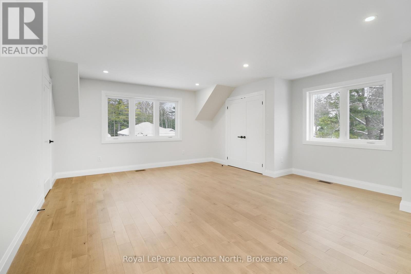 118 Valerie Crescent, Wasaga Beach, Ontario  L9Z 2P8 - Photo 29 - S12631176