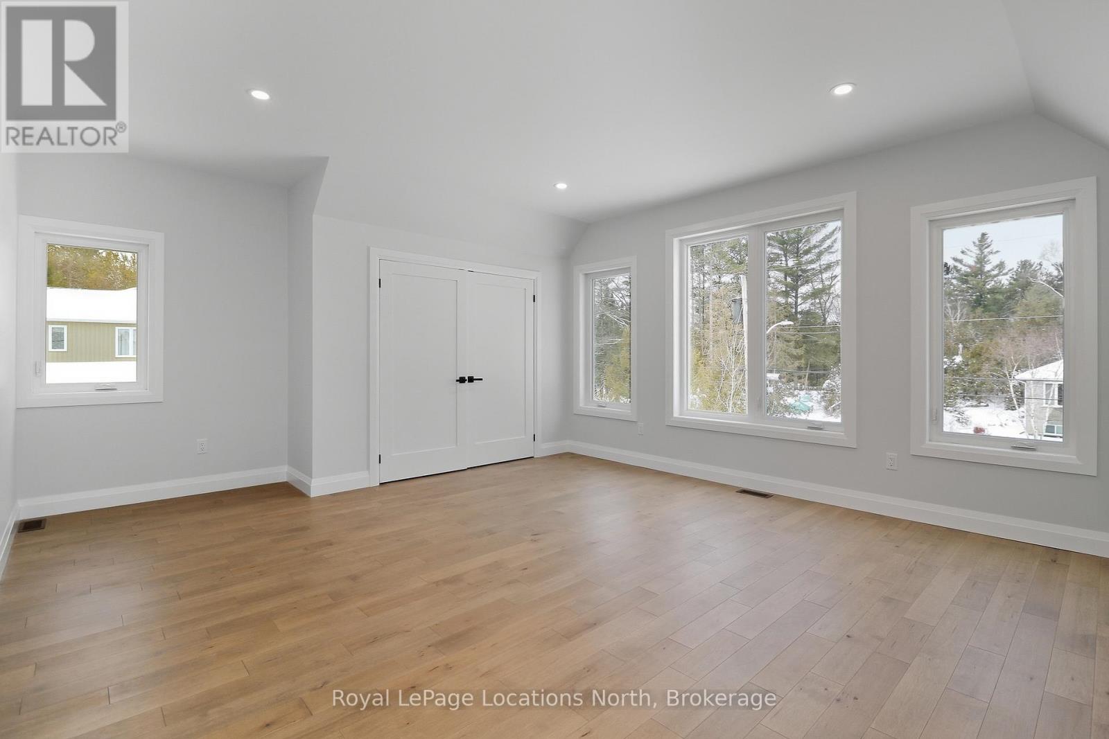 118 Valerie Crescent, Wasaga Beach, Ontario  L9Z 2P8 - Photo 41 - S12631176