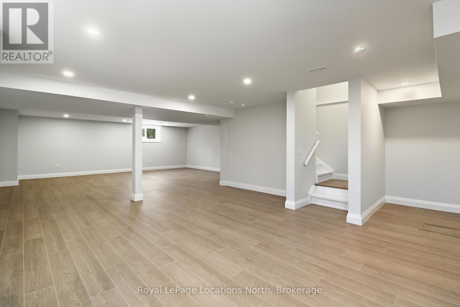 118 Valerie Crescent, Wasaga Beach, Ontario  L9Z 2P8 - Photo 45 - S12631176