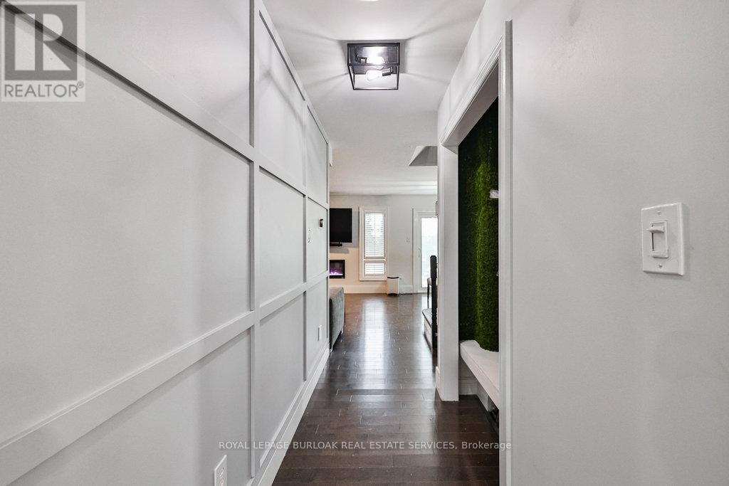 4429 Vallence Drive, Burlington, Ontario  L7L 6J8 - Photo 14 - W12630976