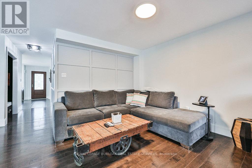 4429 Vallence Drive, Burlington, Ontario  L7L 6J8 - Photo 20 - W12630976